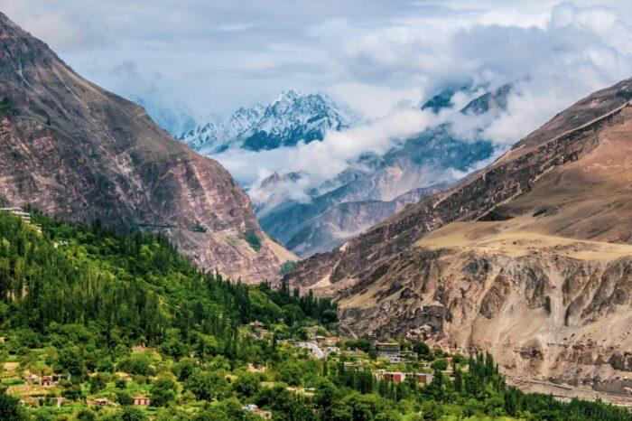 Hunza Valley 6 Days – 5 Nights Tour Package