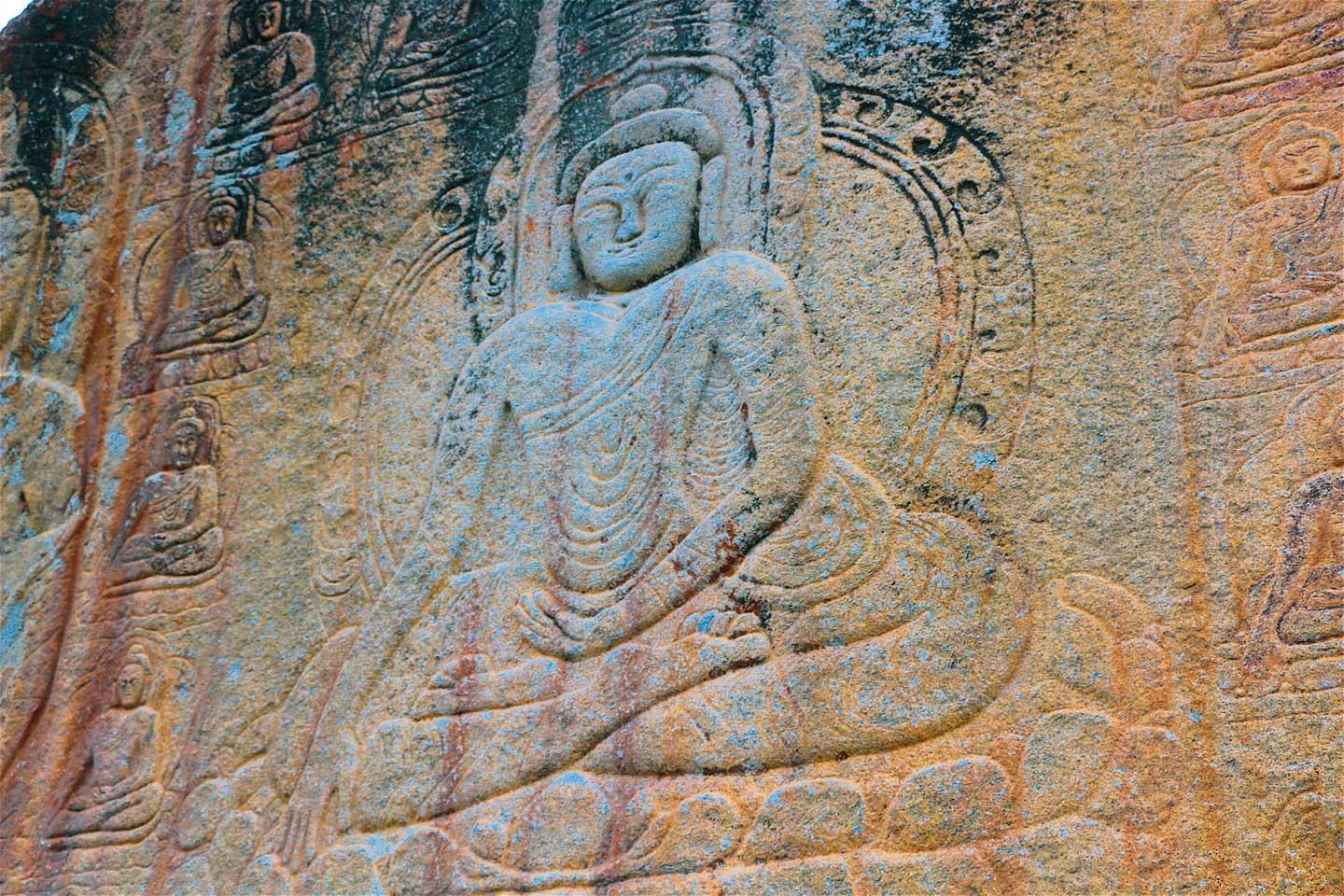 Heritage Buddha craving rock 