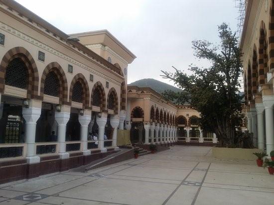 Mystic serenity is sensed all around in Bari Imam