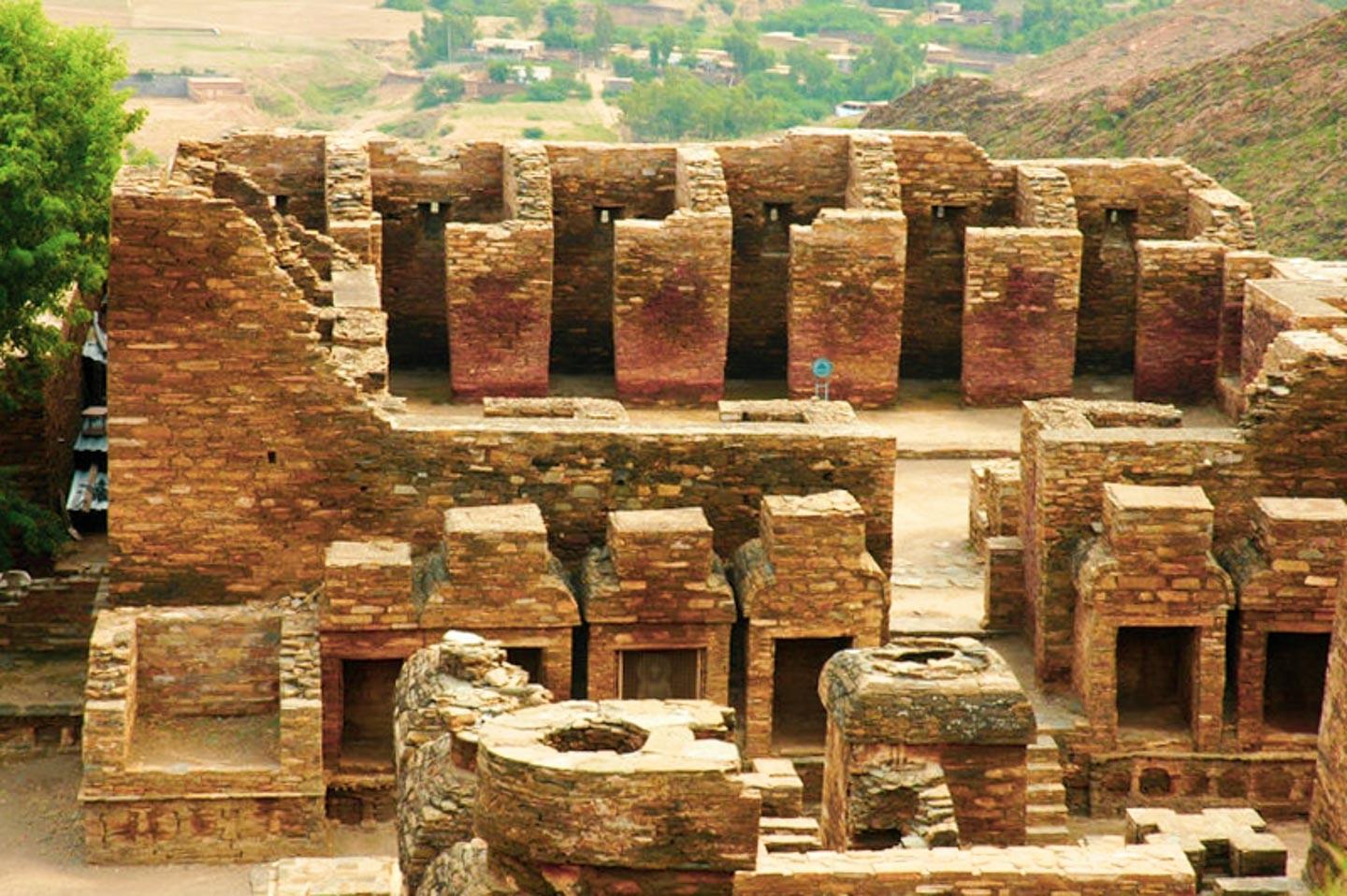 The architecture of Takht-i-Bahi Complex