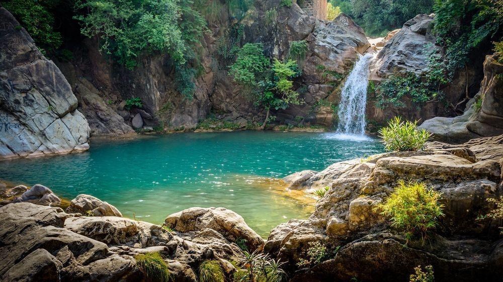 Neela Sandh Waterfall image