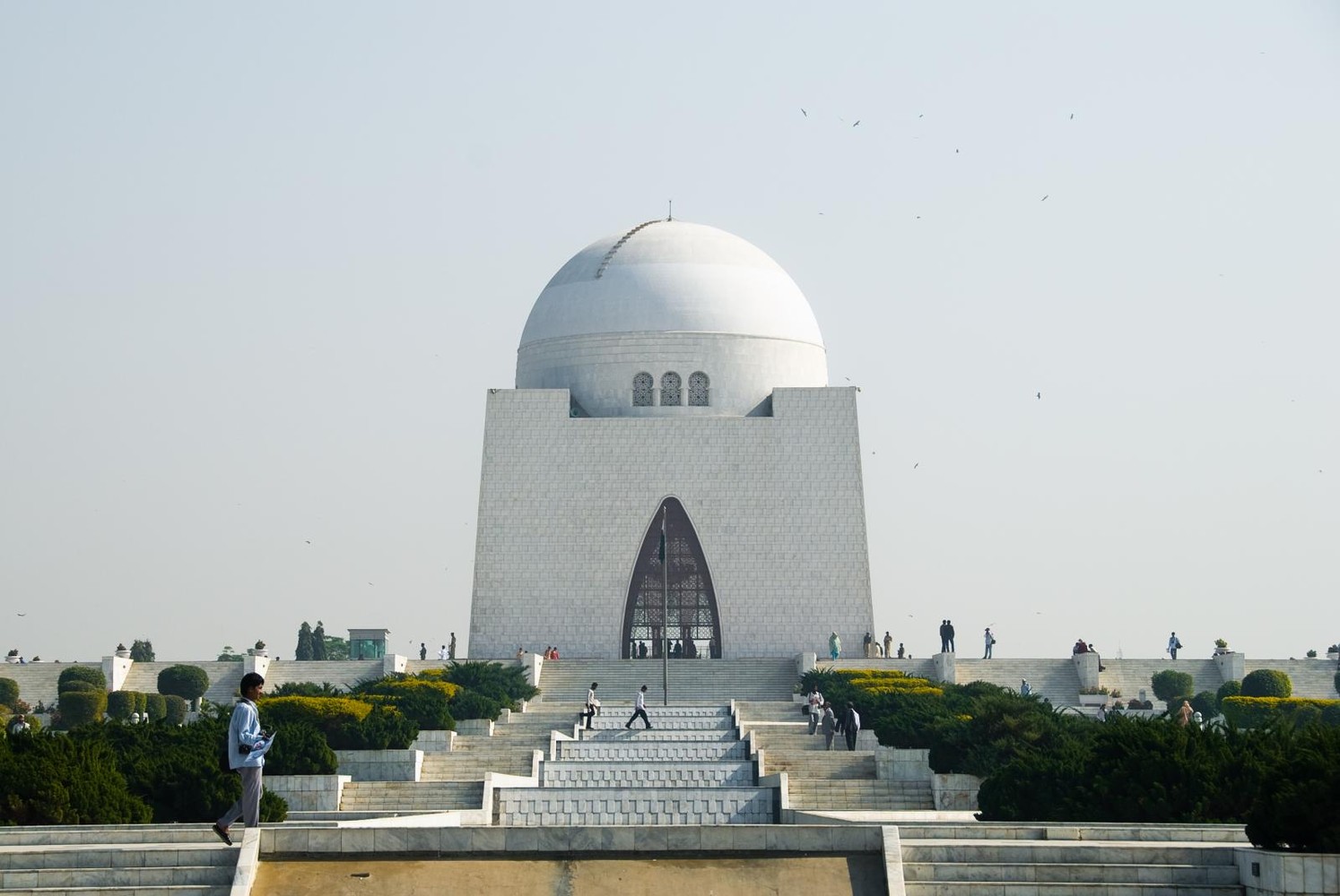 Mazar-e-Quaid Image