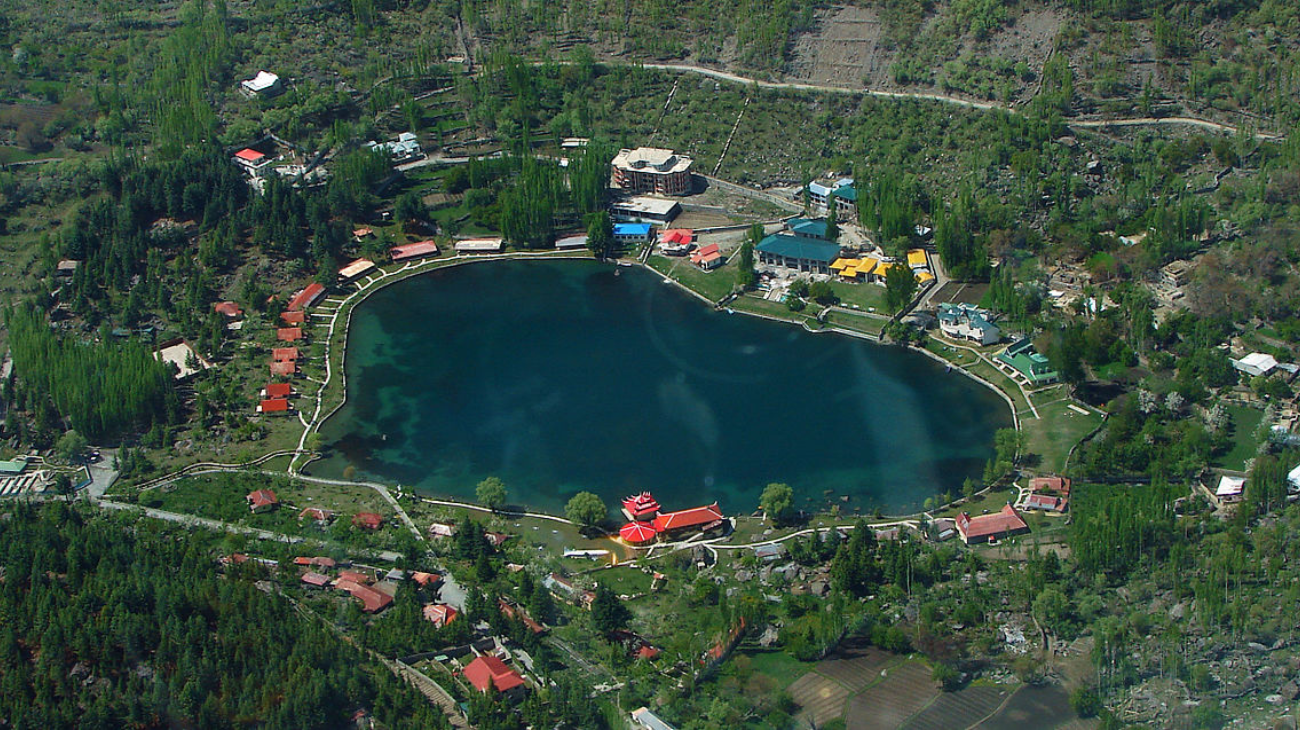 Lower Kachura Lake