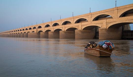 Lansdowne Bridge Sukkur crossing the Indus River